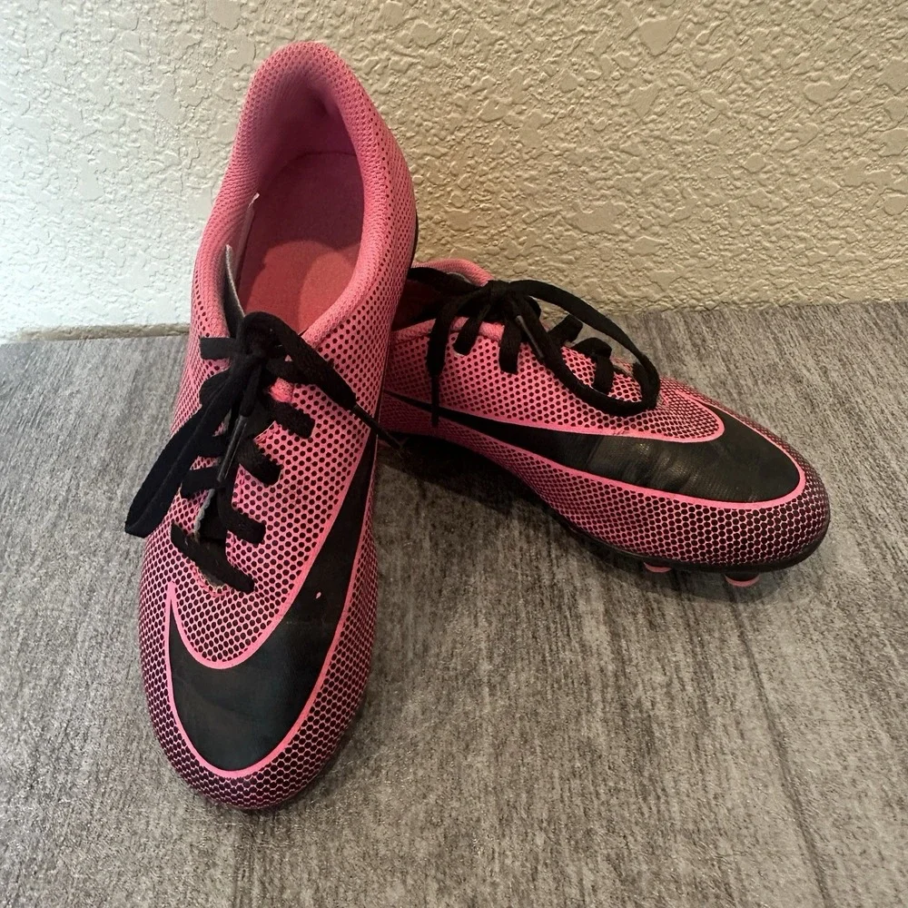 Nike JR Bravata II FG Pink Blast / Black 844442-600 (Youth) Kids Size 3.5Y